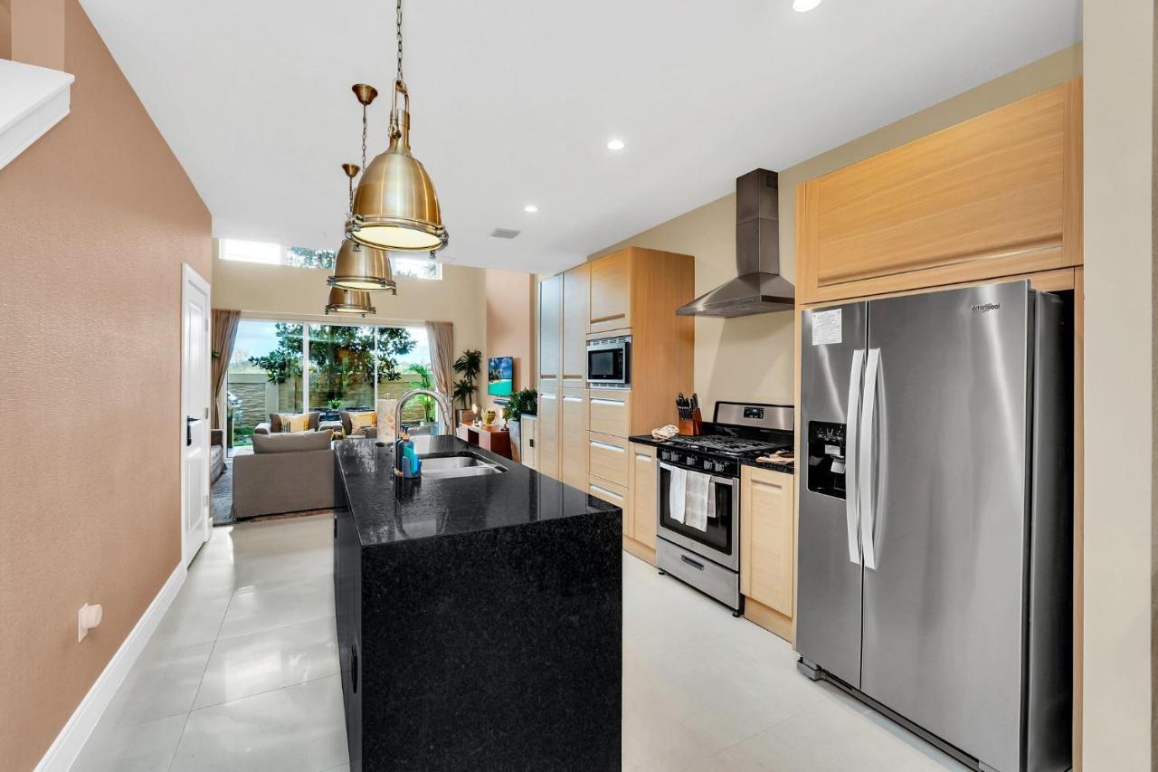 Luxury Villa Less Than A Mile From Disneyworld -Bonus Elevator- Орландо Екстер'єр фото